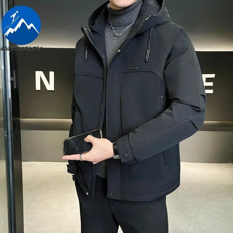 Maxbarley 2026 الشتاء الرجال أسفل سترة الراقية الرجعية بلون الأبيض بطة أسفل سترة دافئة رجل الكورية سميكة مقنعين معطف منتفخ