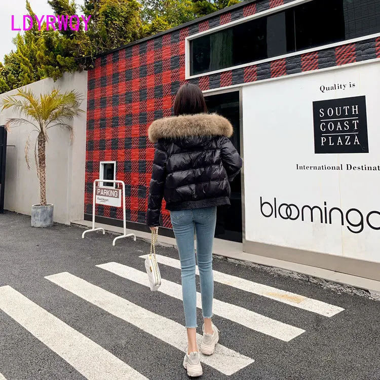 Autumn and Winter 2022 New Women's Hooded Large Wool Collar Cotton Suit Women's Short Thickened Slim Coat