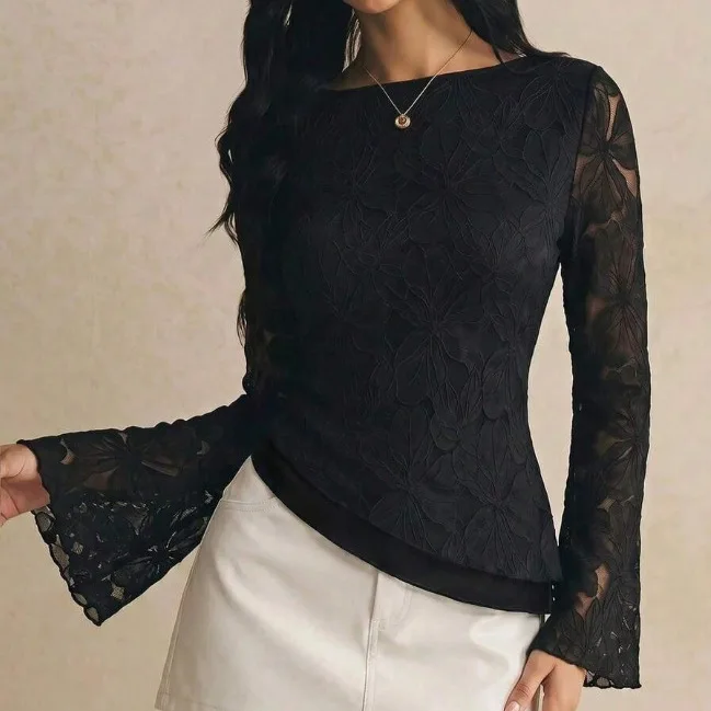 Lace Patchwork Long-sleeve T-shirt, A Stylish And Sexy Top For Women, With A Slim Fit And Flattering Silhouette, Featuring White