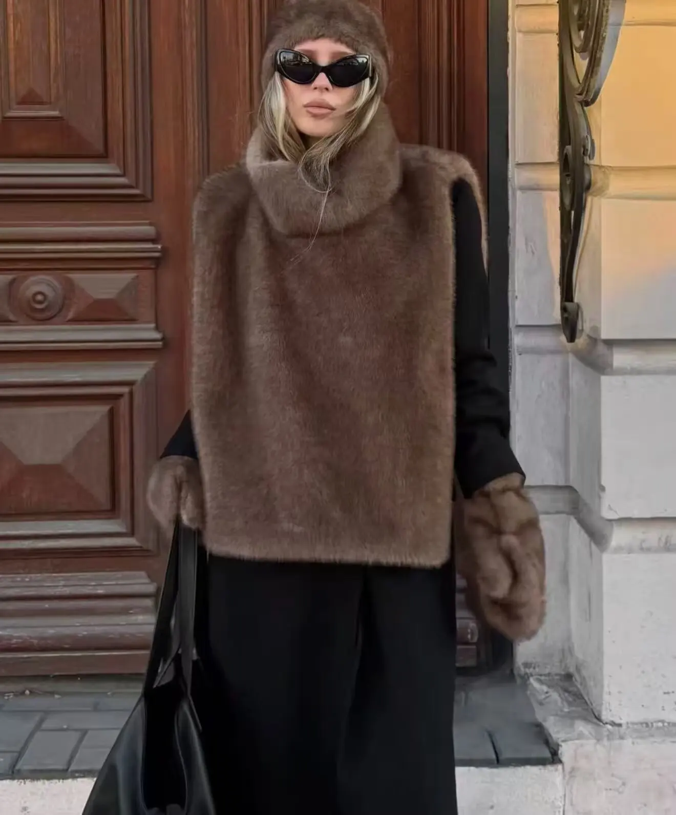 BSAY タートルネック模造毛皮ショールベスト女性のためのファッション秋冬新ノースリーブシックな女性のチョッキジャケット Mujer