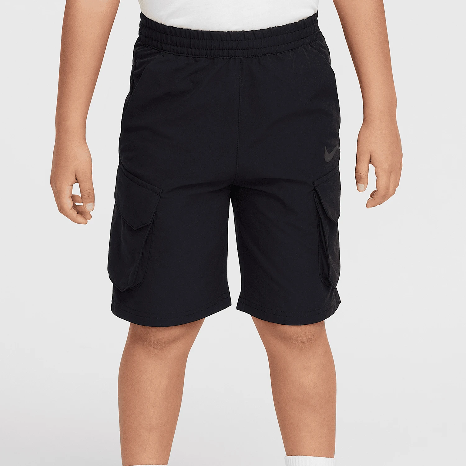 

Оригинальные детские функциональные дышащие шорты Nike Dri FIT с несколькими карманами HQ7816-010