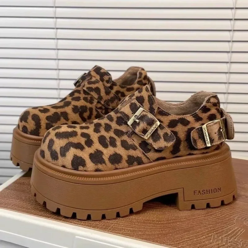 2024 venda quente senhoras sapatos fivela cinta moda leopardo impressão bombas casuais feminino novo dedo do pé redondo saltos plataforma zapatos mujer