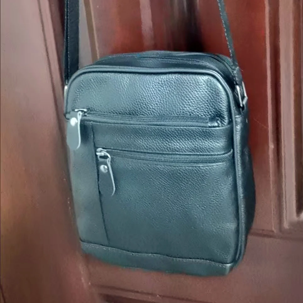 

2026 New Luxury Men's Handbags 100% Cow Genuine Leather Male Shoulder Bag Real Natural Leather Crossbody Bag Messenger Bags