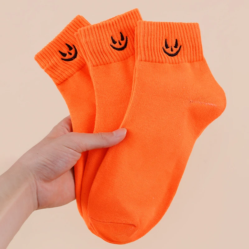 3 Pairs Of Seasonal Trendy, Cool, Funny, Fashionable Halloween Pumpkin Head Embroidery Pattern Versatile Orange Mid Tube Socks