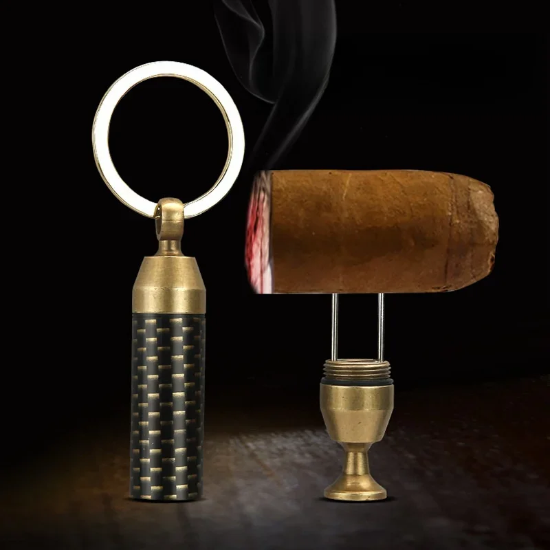 HONEST Brass 2-en-1 Porte-clés cigare, Accessoires pour cigares, Couteau à cigare 8,5 mm et porte-aiguille, Briquet portable d'extérieur, Cadeau pour fumeurs