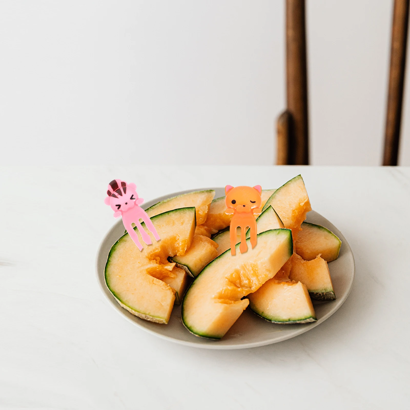 

8pcs Fruit Forks Cartoon Plastic Picks Kids Bento Dessert Kitchen Bar Tools Parties Cartoon Fruit Forks Banquets