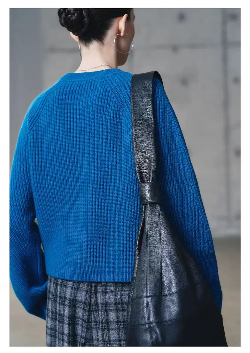 Autumn and winter round neck sweater, lazy style, age-reducing, fashionable and good-looking, high-end cashmere large size top