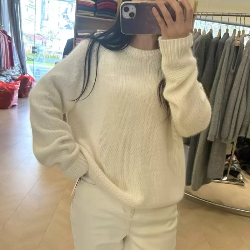 

Soft 100% wool round-neck pullover knitted sweater loose versatile sweater base layer for women