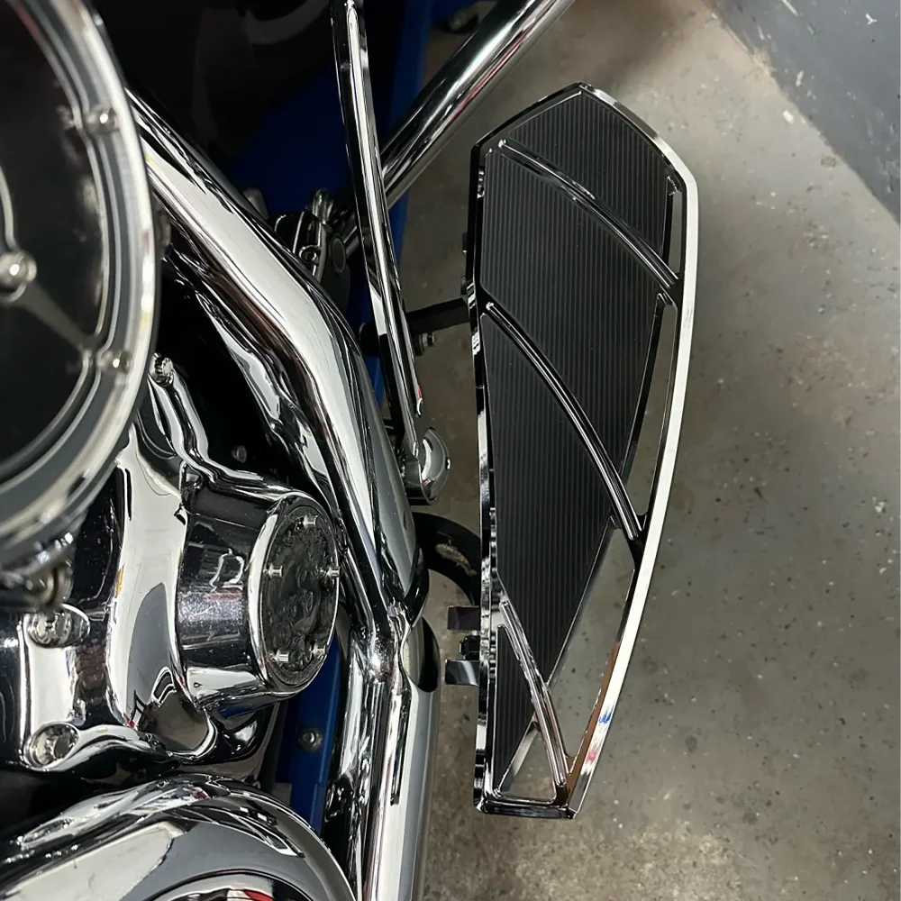 ألواح الأرضية الأمامية مسند القدم بدواسة القدم أو Harley Touring 1986-2023 Road King Street Glide 86-2017 Softail FL 12-2016 Dyna FLD