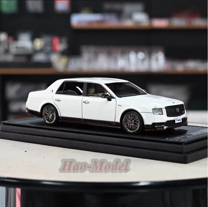 IG 1/43 For Toyota Century GRMN Car Model Resin Diecast Simulation Kids Toys Boys Birthday Gifts Hobby Display Collection White