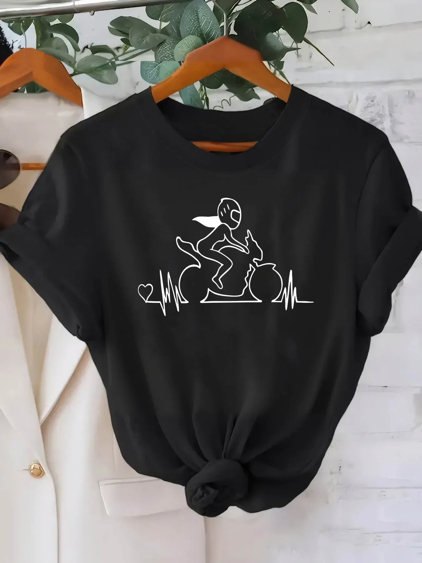 Short Sleeved T-shirt Creative Motorcycle Girl Line Pattern Printed Round Neck Summer  Tshirt Clothing