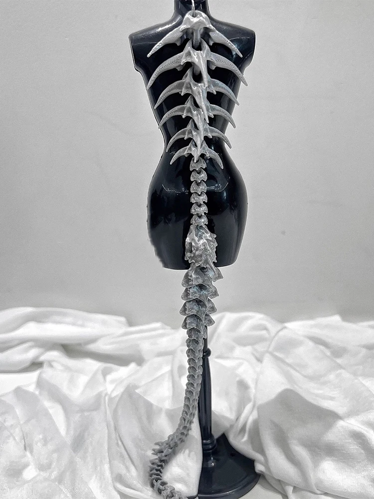 قلادة The Punk Gothic الكبيرة على شكل عمود الفقري التنين، تصميم متخصص، هي إكسسوار مجوهرات لكل من الرجال والنساء كرنفال