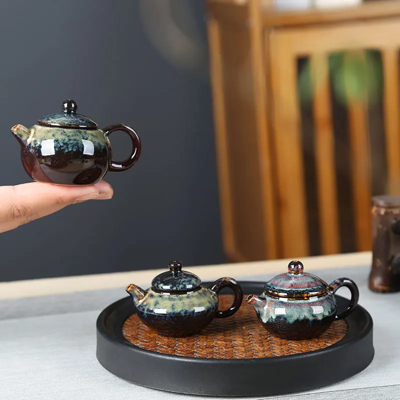 Creative Ceramic Finger Teapot Ceramic Living Room Desktop Decoration Mini Teapot Artistic Tea Pet Mini Teapot for Home Decor