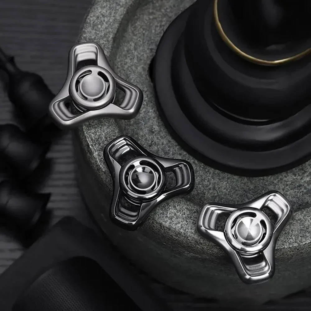 نيني EDC ليفولد الزركونيوم المصقول تململ سبينر ألعاب متململة للبالغين ثلاثة شفرات تململ سبينر التصاميم الأصلية