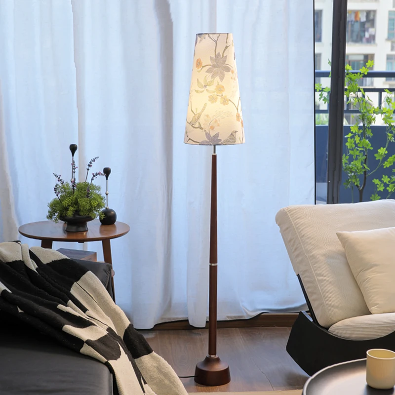 

French Chinese style Song Dynasty aesthetics American retro Nanyang living room atmosphere floor lamp