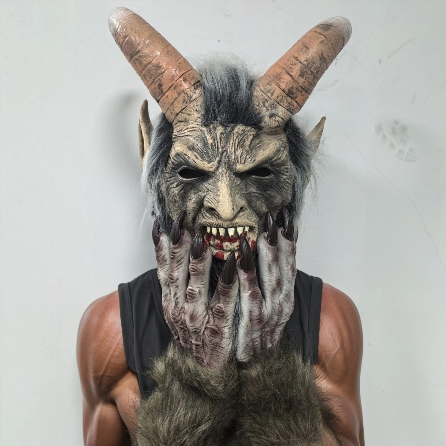 Luzifer-Halloween-Kostüm-Zubehörset für Herren mit monsterhaarigen Handschuhen und gehörnter Kopfbedeckung, gruselige Cosplay-Maske
