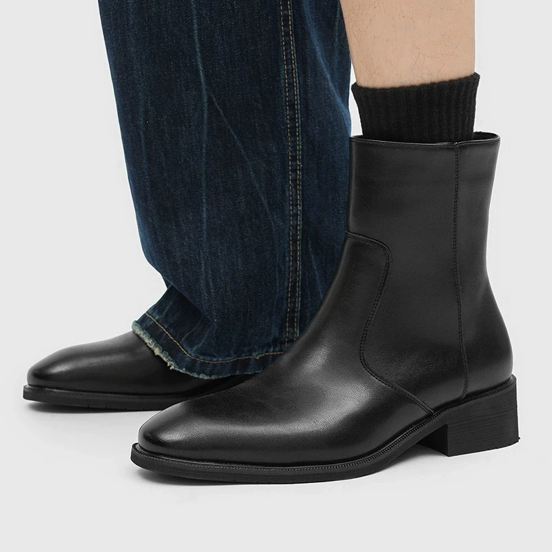 Black Chelsea Boots with Zipper in Premium Leather for Commuting Sharp Pointed Toe Warm And Comfortable Fashionable Men's Shoes