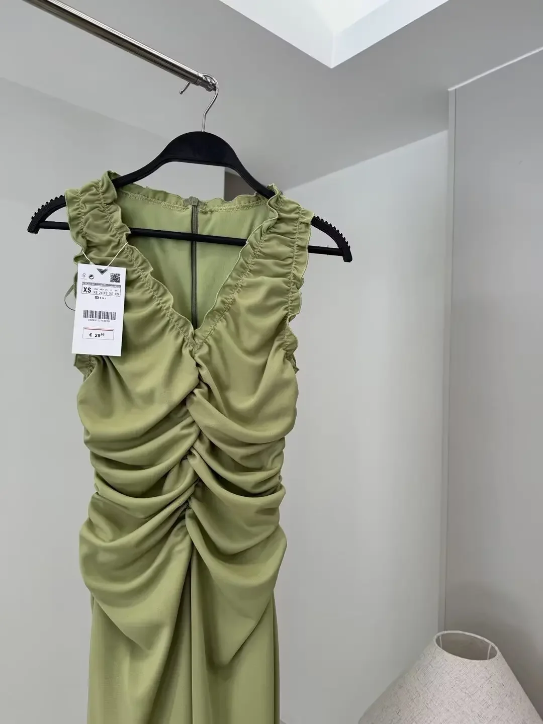 Vestido plisado con cuello en V para Mujer, vestido Midi con tirantes anchos para el hombro, estilo Retro, elegante, 2024