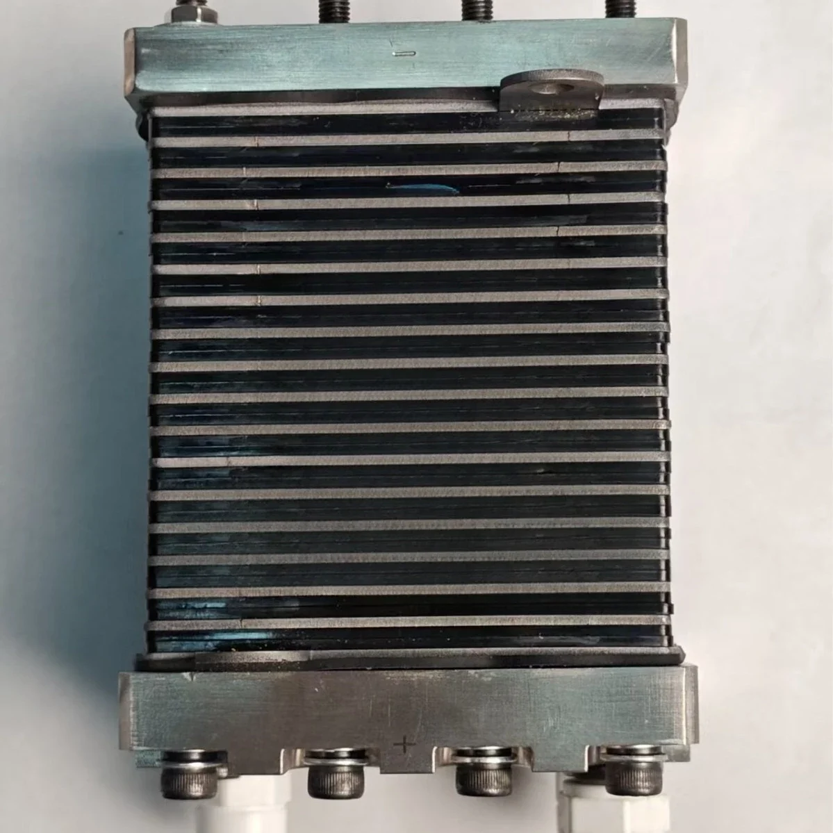 Multi-specification and large flow electrolytic water hydrogen production, hydrogen oxygen machine
