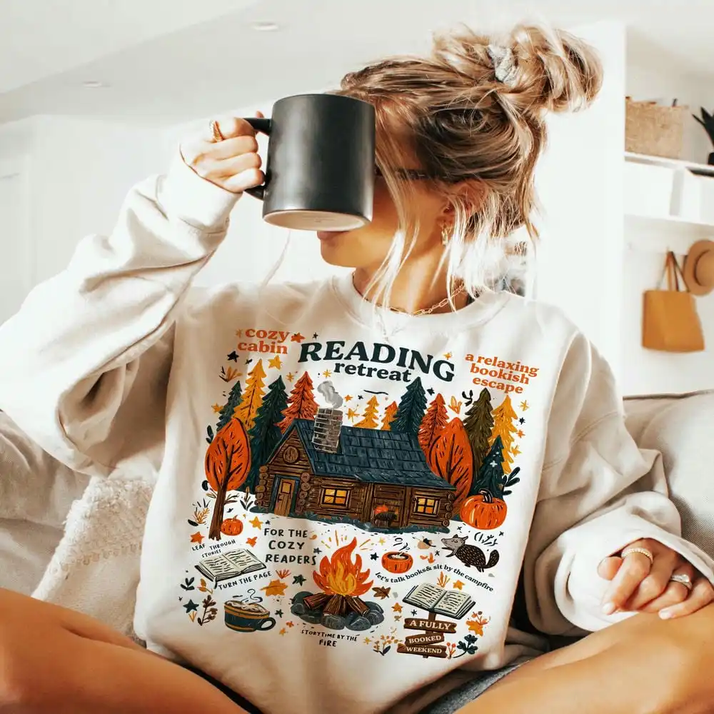 Frauen Cozy Cabin Reading Retreat Comfort Unisex Top Book Lover Vintage Dark Academia Autumn Cozy Readers Sublimation Sweatshirt