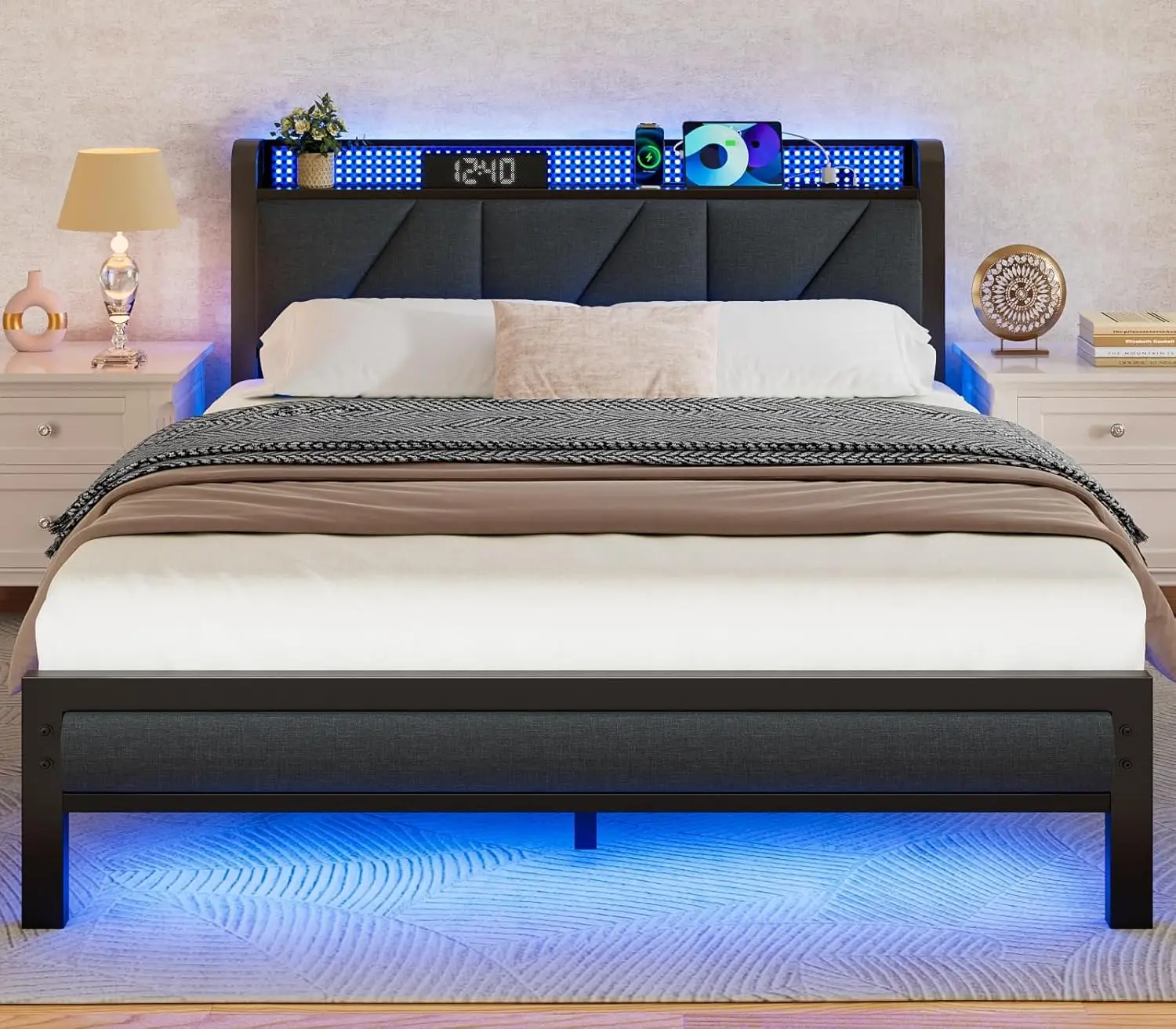 

Металлическая кровать Queen-size с изголовьем, полкой, LED-подсветкой, USB-зарядкой, прочными ламелями, без пружинного блока, бесшумная сборка, на заказ