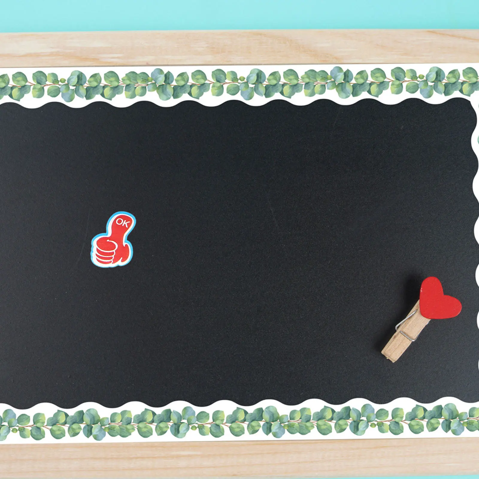 

200 Sheets Thumbs-Up Stickers Decorative Kindergarten Reward Stickers Removable Self-Adhesive Reward Charts Classroom