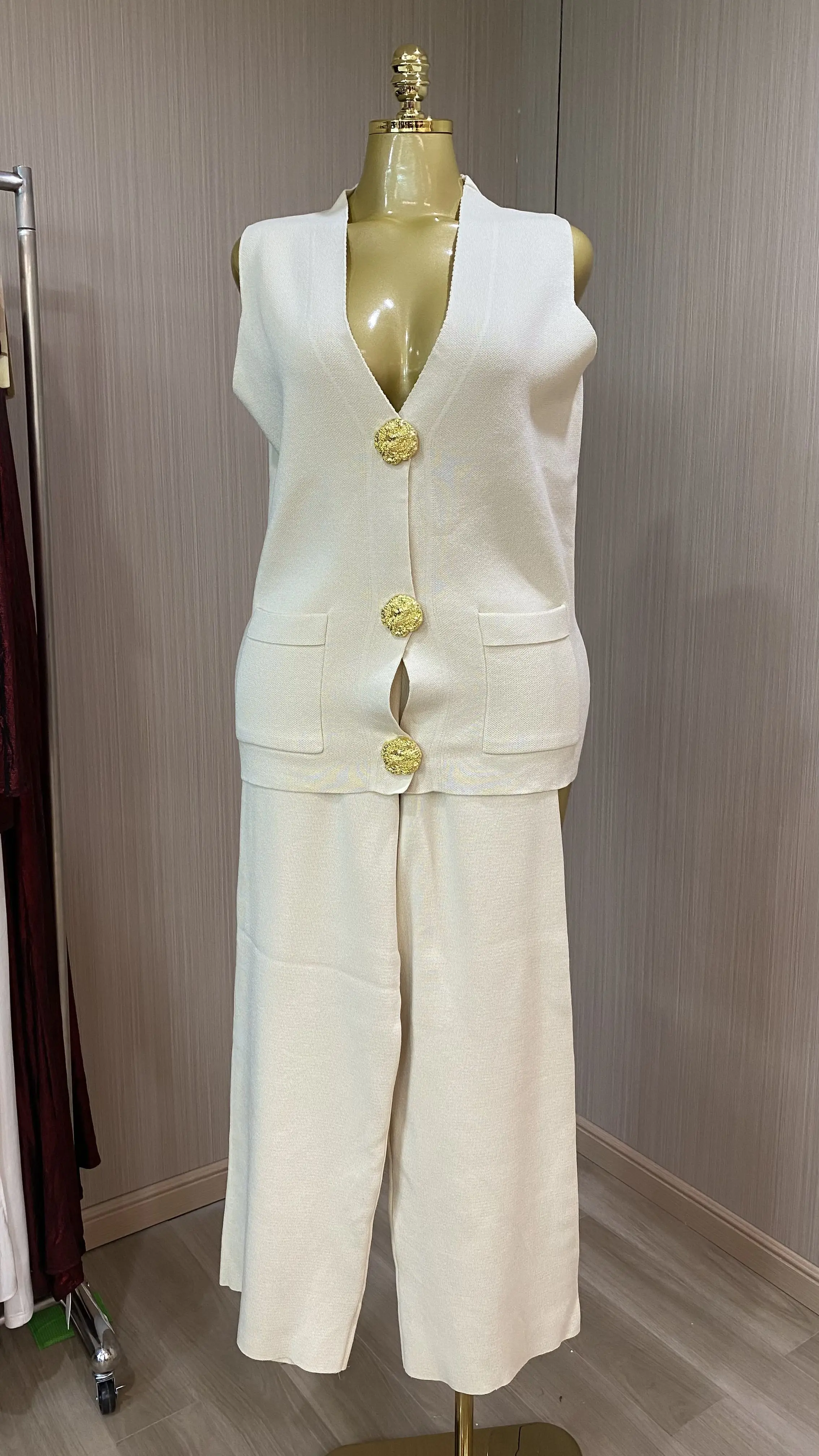 

Summer Women's Lightweight Knitted Two-Piece Set, V-Neck Sleeveless Button-Down High-Waisted Trousers Office Suit-GZXX780