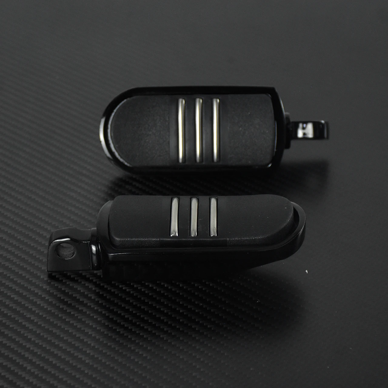 Motorcycle Footpegs Male Mount Pedals Footrests Passenger Highway Pegs For Harley Sportster XL 48 Dyna Softail Touring FLHR FLHT