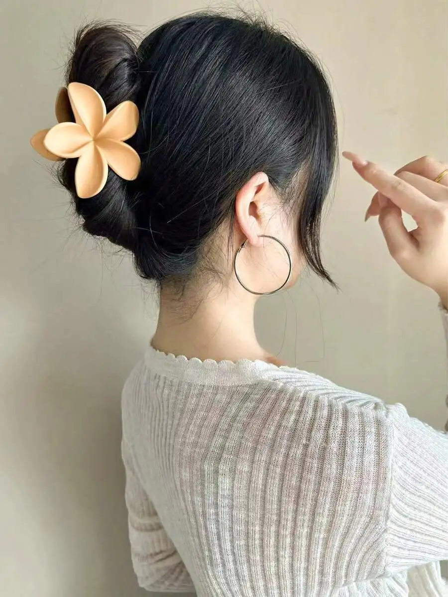 

Large Flower Shaped Hair Claw Clip Matte Plastic Hair Accessory For Women Daily Casual Party