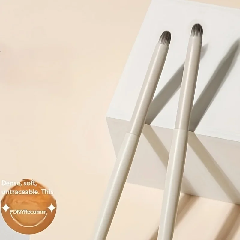 ペンシルチップコンシーラーブラシ精密メイクブラシ目の下のほうれい線をカバーするコンシーラークリーム詳細女性美容ツール ﻿