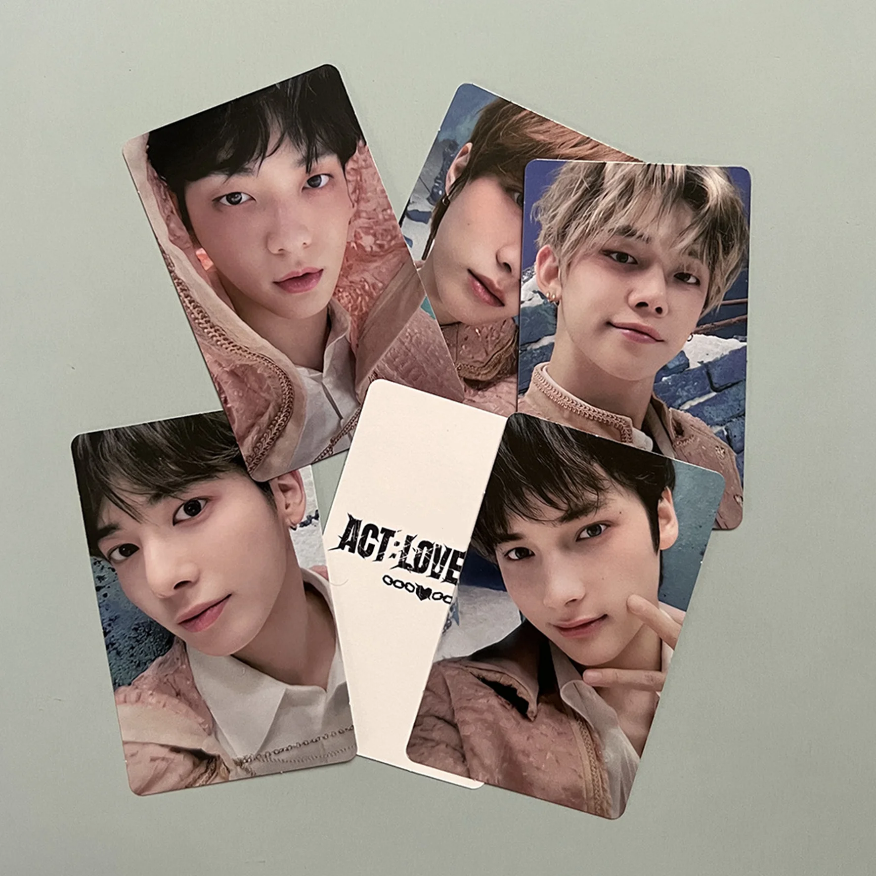 KPOP YeonJun Seoul DC Tour Photocards WORLD TOUR LOMO Cards ACT : LOVE SICK Concert Paper Cards SooBin GeomGyu Fans Gifts