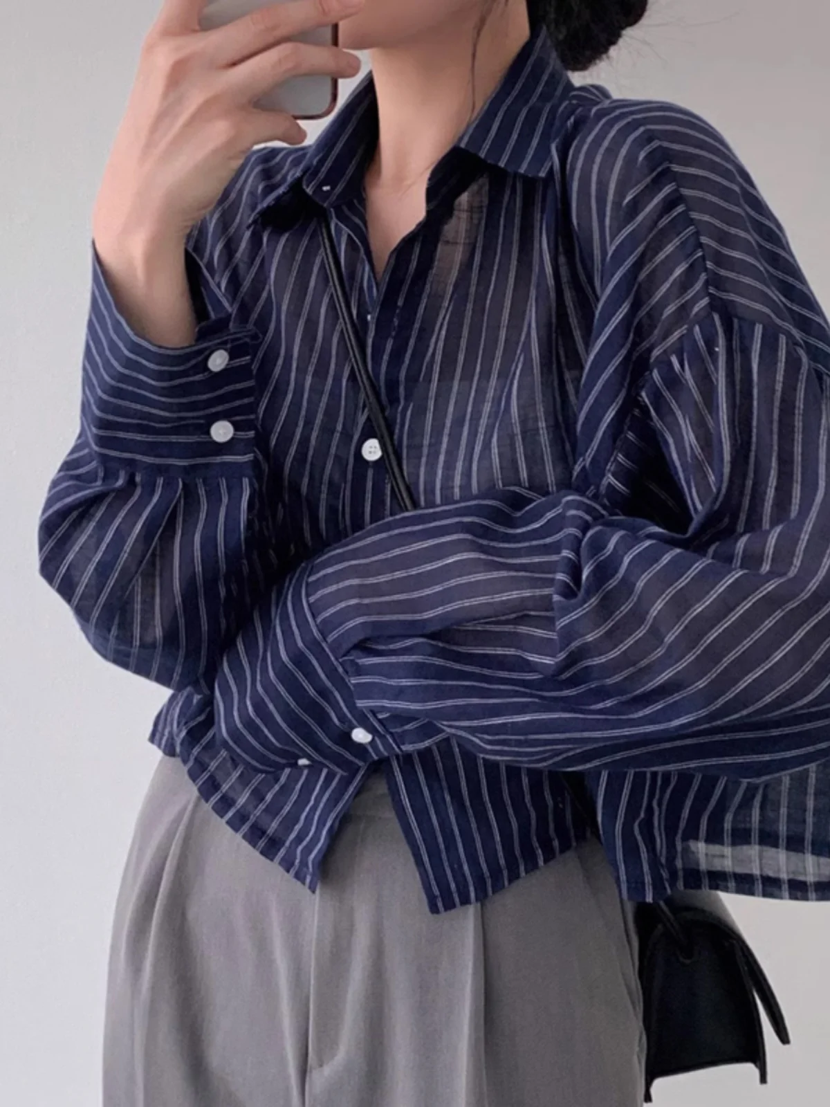 Chic Summer Thin Long Sve Striped irt Bottone singolo Allentato ort Sle Top Versione coreana Colletto Camicetta di protezione solare
