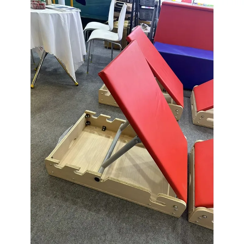 Venda quente personalizada Ninja Cursos Equipamento de obstáculos Ninja Warrior Curso de obstáculos Equipamento de Parkour para crianças exportado