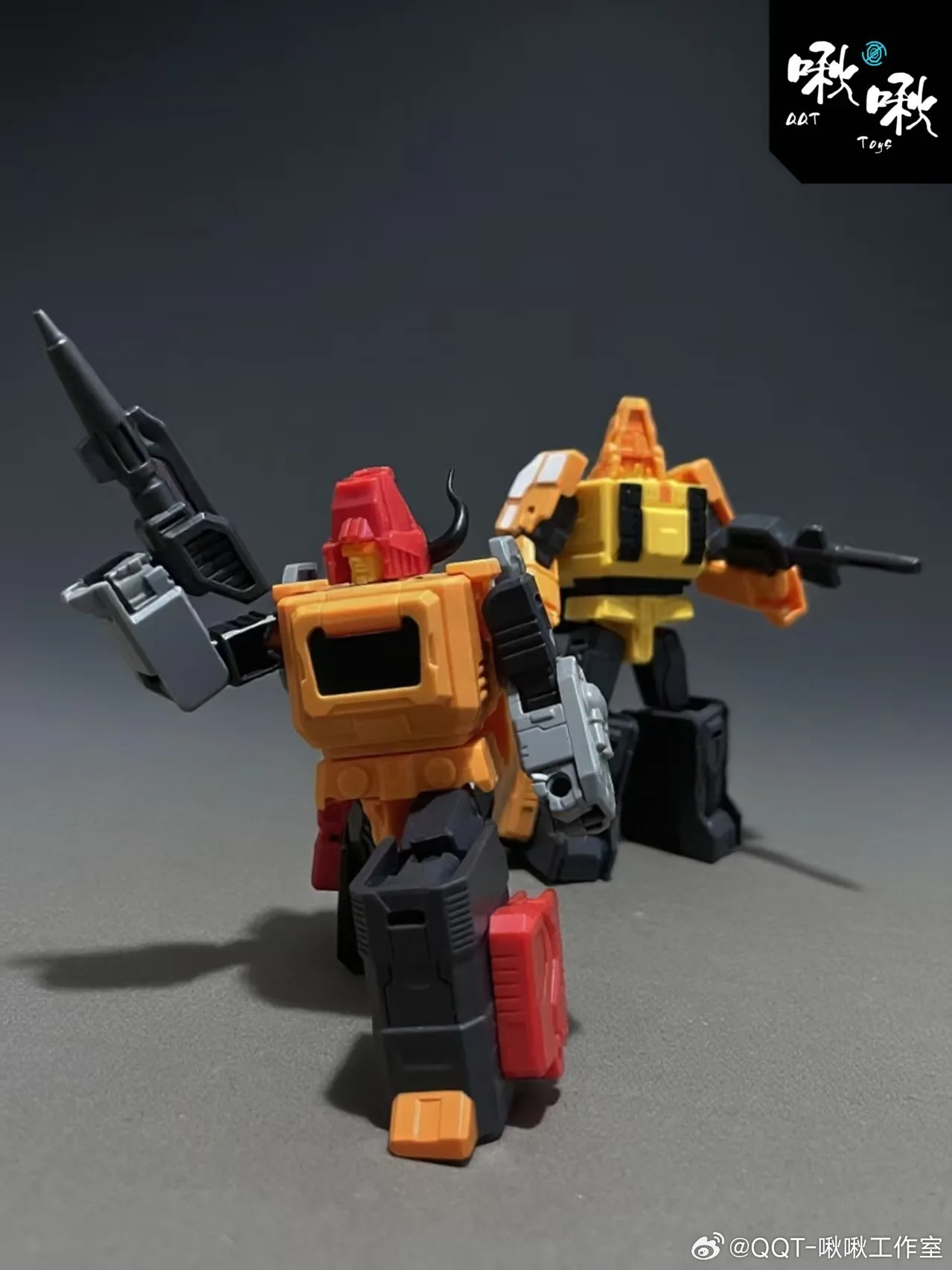 Transformatie QQT Studio QQT-02 QQT02 Predaking 2PCS/SET Action Figure