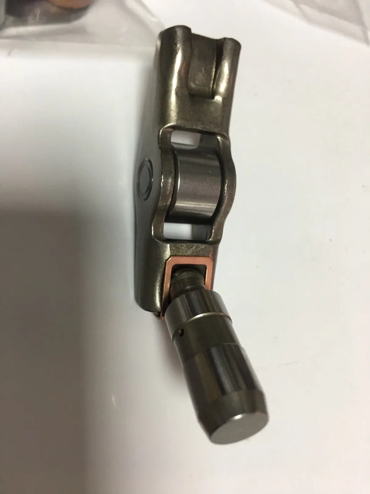 

Автозапчасти для SAIC Maxus V80: гидравлический клапанный шток (рокер) распределительного вала, устойчивый к высокому давлению