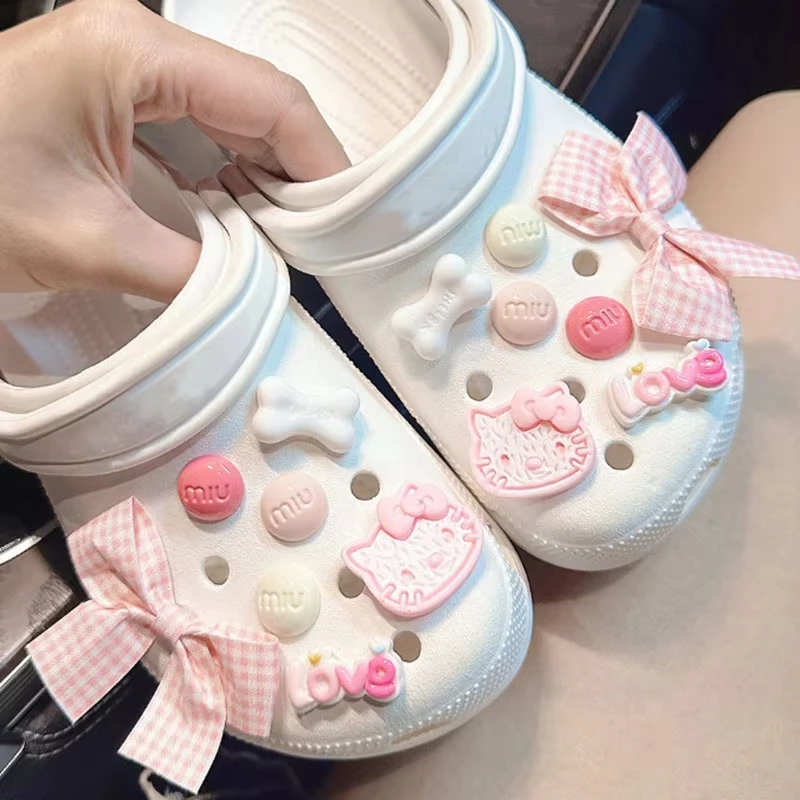 Mesuca Pink Series Hello Kitty Shoe Charms Set Kawaii Resin Decoration Accessories Removable Shoes Accessories Xmas Party Gifts image 3