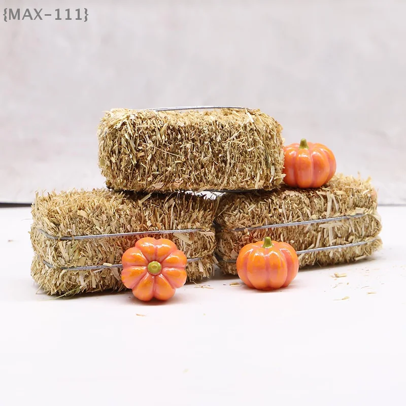 【F2-MAX111】6pcs Mini Hay Bales Rustic Miniature Farm Haystack Stackable Fake Hay Blocks Dollhouse Decoration