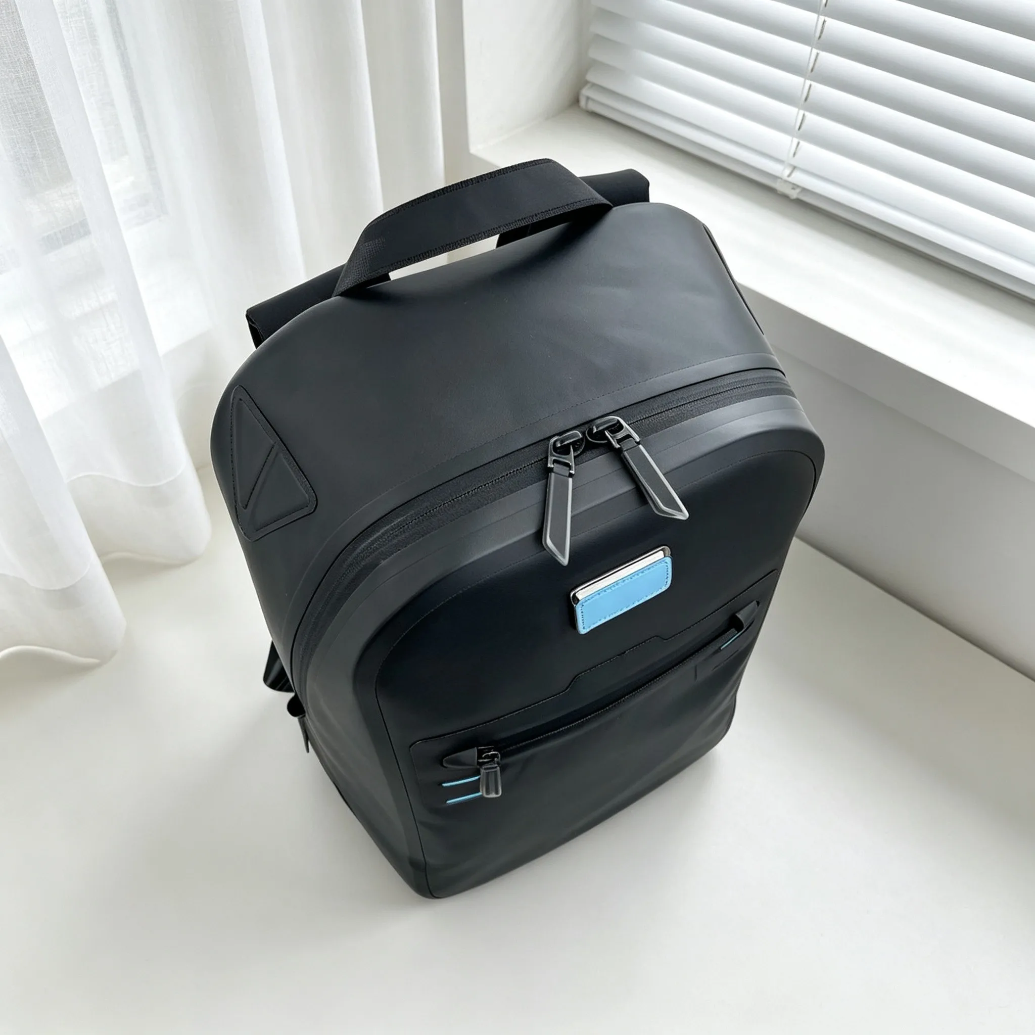 Trendy Business Travel Duffle Bag, Stylish Hand Carry Luggage for Outdoor Trips