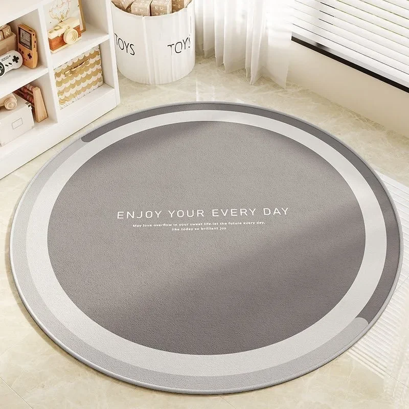 Round Rug & Clover Motifs – Playful and Sweet Floor Mat for Kids’ Room Decor