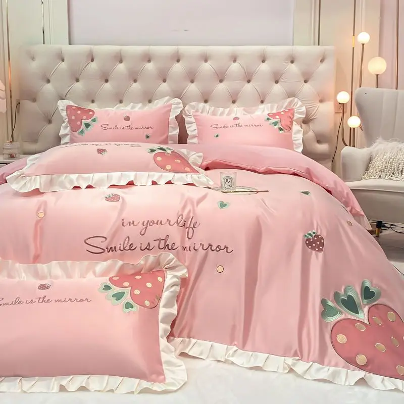 

High-value Cute Princess Wind Four-piece Set Cotton 100 Cotton Strawberry Embroidery Small Fresh Bed Linen Bedding