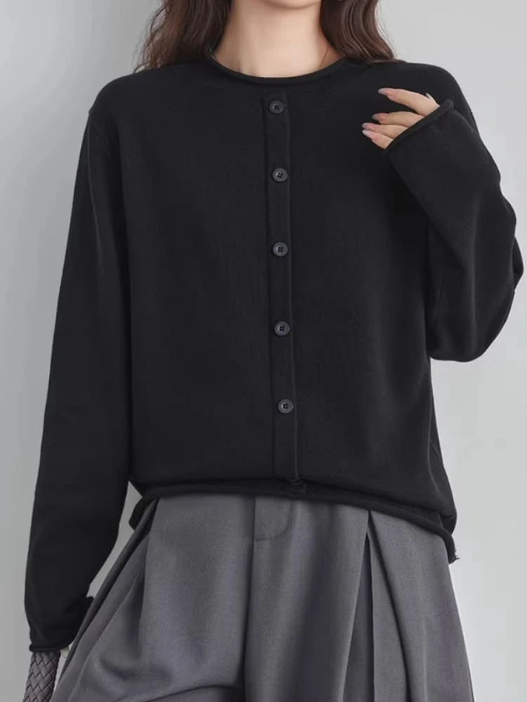 Sweter damski z dzianiny z czystej bawełny, zapinany na guziki, uniwersalny, ciepły, idealny jako warstwa bazowa.