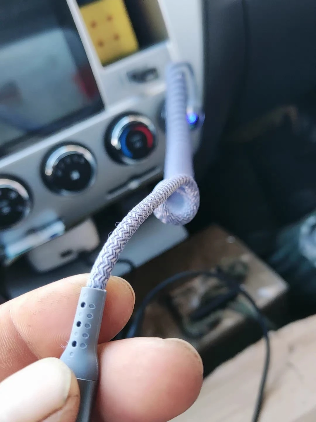 120W Fast Charging Coiled USB C Cable 90 Degree L Shape Retractable Spring Data Cord Car Seat Side Power Reach