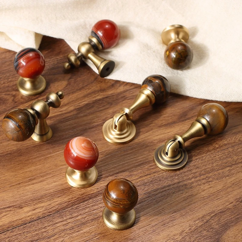 الفرنسية الخفيفة الفاخرة مقبض باب الخزانة باب خزانة الملابس درج القرون الوسطى نمط الجوز الكرة الجديدة الصينية قلادة مقابض صغيرة #1