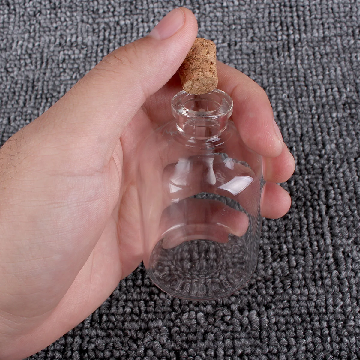 6 /12/24 pieces 60ml Transparent Glass Bottles with Cork Stopper Glass Terrarium Jars Vials for Wedding Favors DIY Craft Gift