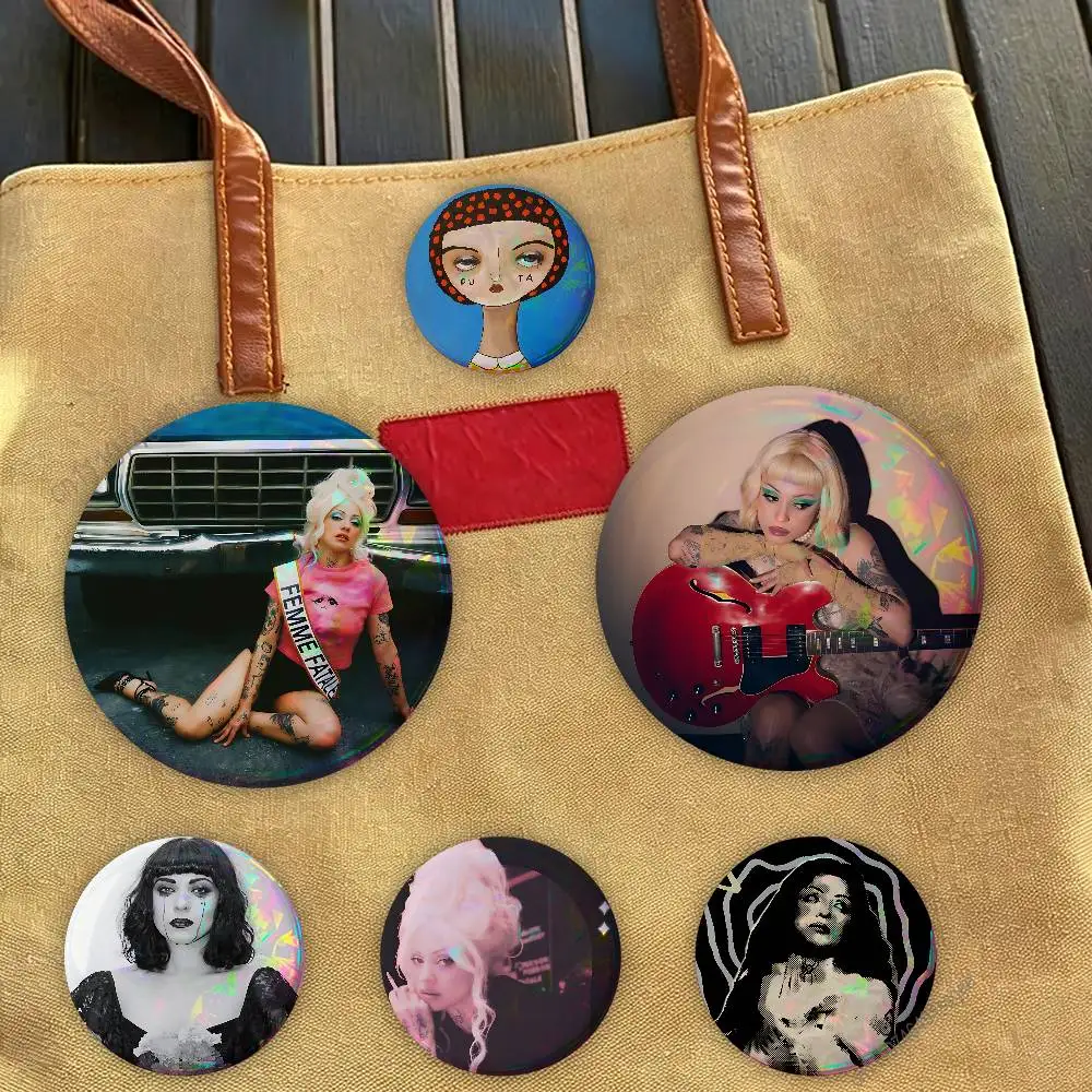 

FEMME FATALE M-Mon Laferte Badges Personalized Handmade Round Brooches Pins Accessory 25mm 75mm 44mm 58mm 32mm