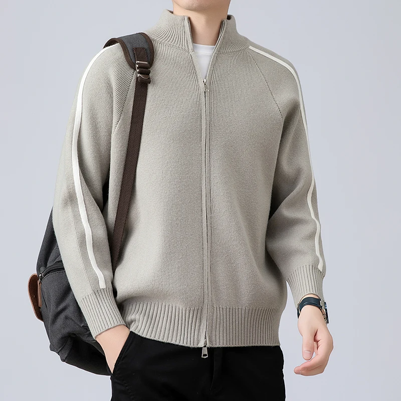 سترة مشغولة من الصوف سترة الرجال ربيع الخريف 2025 جديد الراقية العصرية العلامة التجارية بلون بسيط عادية الوقوف طوق سترة #2