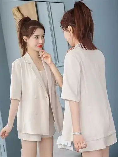 

Slimming Short Pants Three-Piece Set with Tagless Jacket And Strap Vest for plus Size Women Summer Collection Polyester Fiber