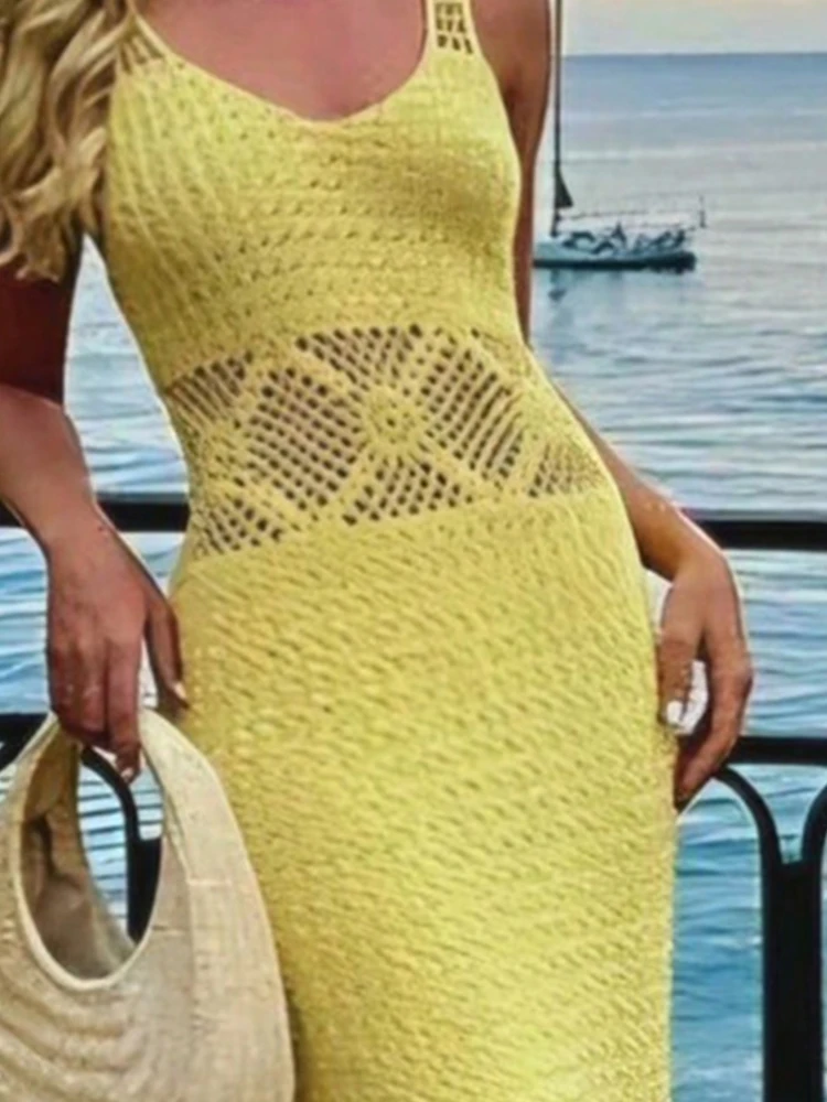 Elegante e grazioso Vita aderente Versatile e lusinghiera Spalline sottili con dettagli in pizzo trasparente Abito in maglia