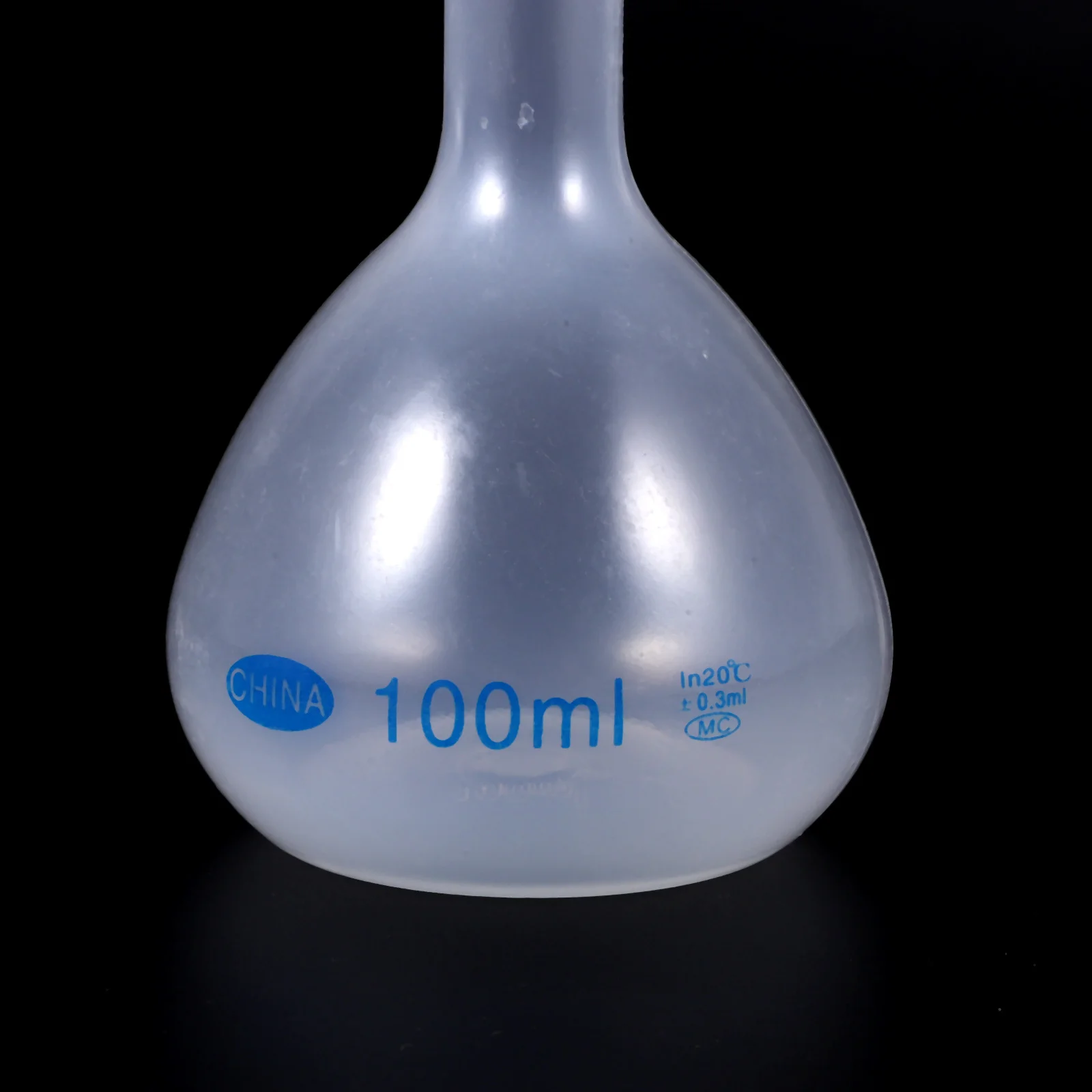 

2Pcs Volumetric Flask High Temperature Resistant Plastic Capacity Dispenser Laboratory School Chemistry Hospital Supplies