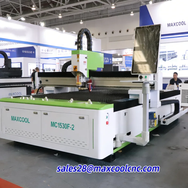 2026 Maxcool CO2 Laser Metal Cutting Machine 1500*3000mm CNC Metal Sheet Processing Tools for 3mm 4mm 5mm Steel Plate Cutter